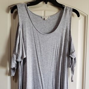Cutout shoulder Tshirt that ties on the shoulders